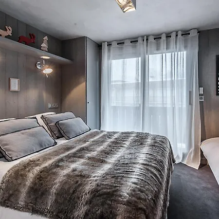 Cosy, Design, Renove, En Centre-ville Avec Grande A Moriond - Fr-1-563-44 Courchevel